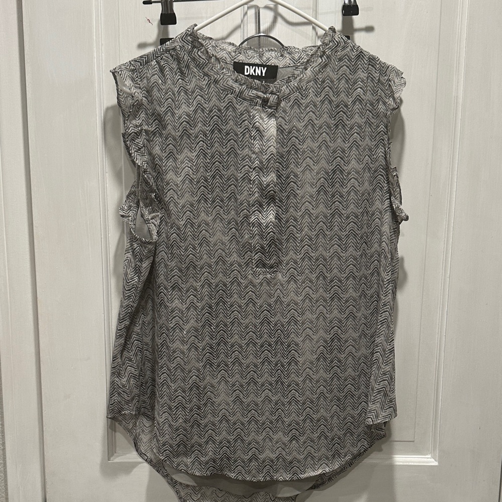 DKNY Zigzag Patterned Blouse in Black and White